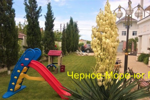 Мини-гостиница «R-Lux» в Евпатории (пгт. Заозёрное), ул. Молодёжная, 29