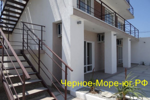 Гостиница «Солнечный берег» в Евпатории по ул. Морская, 9 (п. Заозёрное)